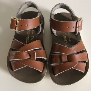 Toddle leather water resistant sandals